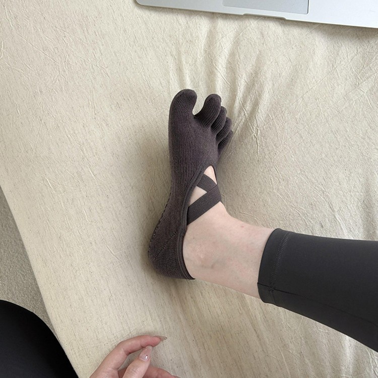 Women's Criss-Cross Strappy Fi - огляд і ціна Grip Sock Yoga