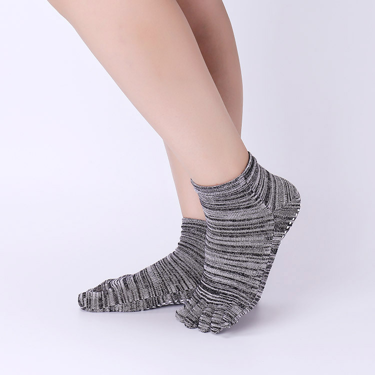 Non-Slip Yoga Socks with Grips - огляд і ціна Grip Sock Yoga
